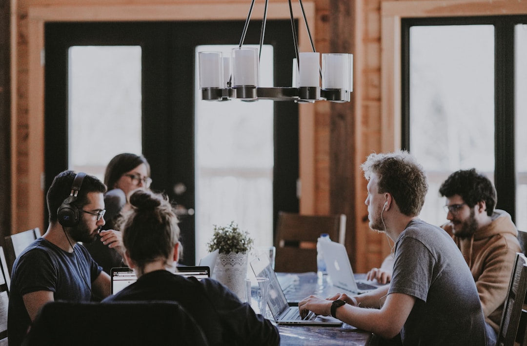 Automatisation des contacts avec un CRM mobile