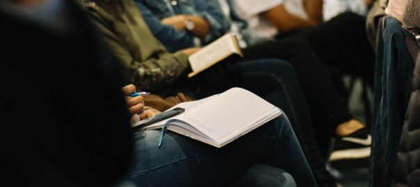 8 façons innovantes pour les TPE/PME d'utiliser l'automatisation dans la gestion des processus administratifs et gagner du temps