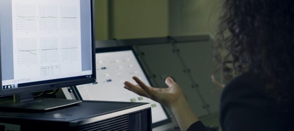 Comment utiliser l'intelligence artificielle pour automatiser et personnaliser la gestion des relations clients dans les TPE/PME