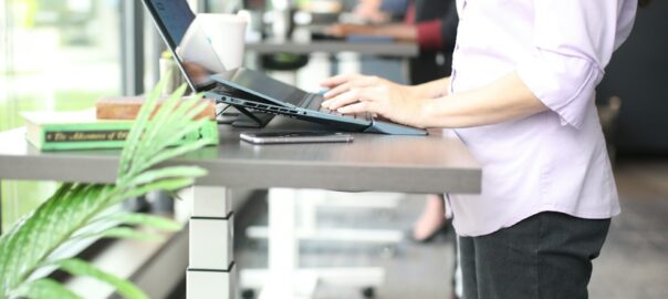 7 façons dont l'automatisation des tâches libère du temps pour l'innovation dans les TPE et PME