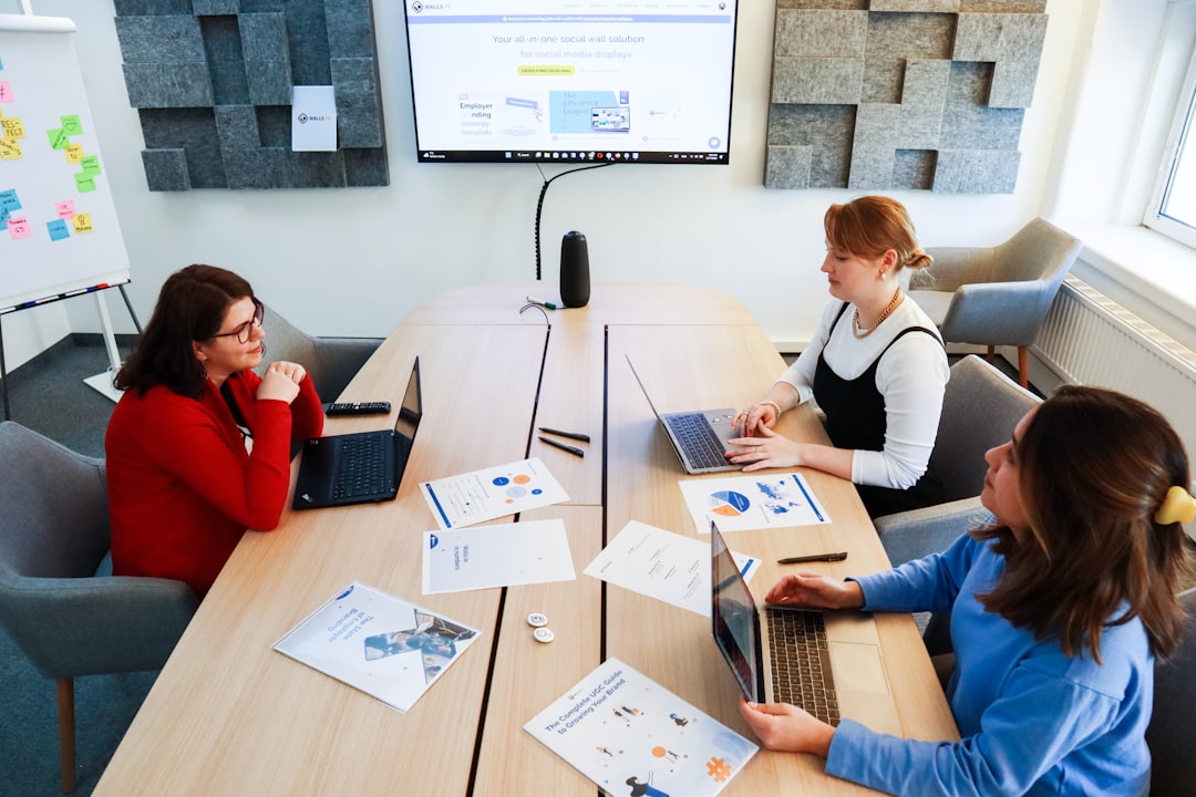 Automatisation des contrats avec un CRM dans les PME