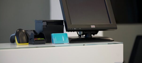 Comment les TPE/PME peuvent sécuriser l’accès à leurs CRM et outils numériques grâce à l’authentification multifactorielle