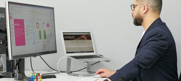 Comment un CRM intelligent peut aider les TPE/PME à éviter les pertes commerciales en détectant automatiquement les opportunités dormantes