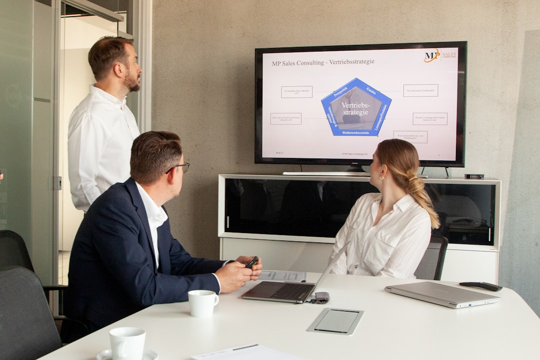 Visualisation de l'analyse émotionnelle dans un CRM pour TPE/PME