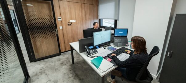 Comment les TPE/PME peuvent exploiter l'automatisation comportementale pour déclencher des actions commerciales au bon moment